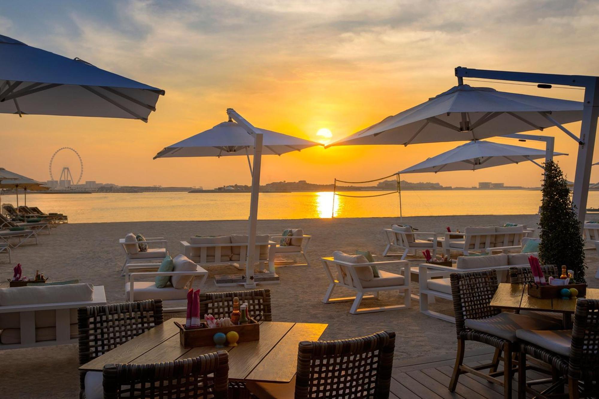 Marriott Resort Palm Jumeirah, Dubai Eksteriør bilde Sunset at the beach